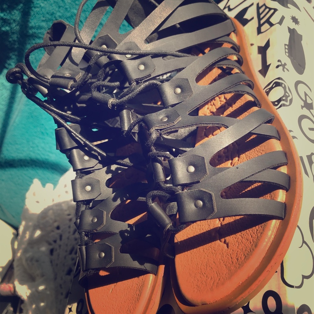 Bamboo sandals